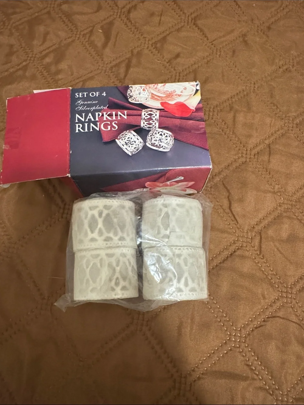 Vintage Napkin Rings (4) Genuine Silver Plated Filigree Design. New in Box!
